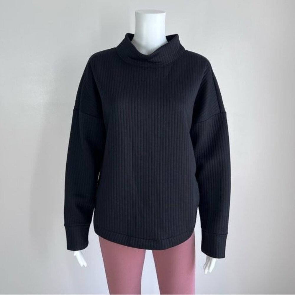 GapFit Mock-Neck Jacquard Sweatshirt in Black - M
